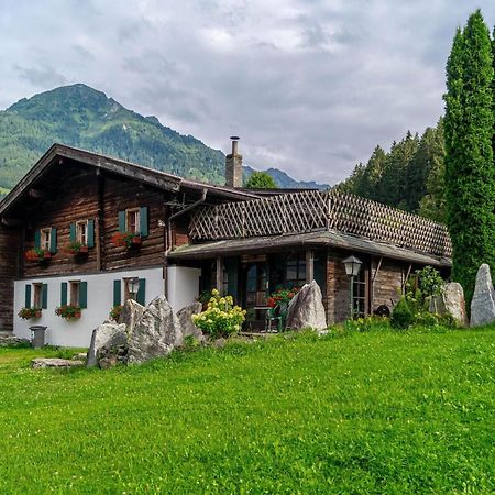 Rustic Farmhouse With Sauna In Bramberg Villa Neukirchen am Grossvenediger Exterior photo