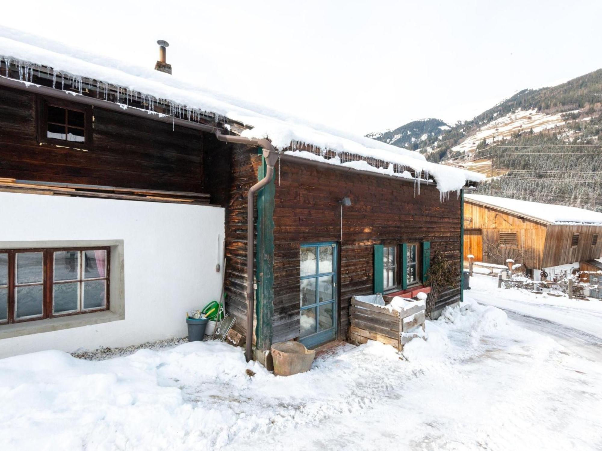 Rustic Farmhouse With Sauna In Bramberg Villa Neukirchen am Grossvenediger Exterior photo